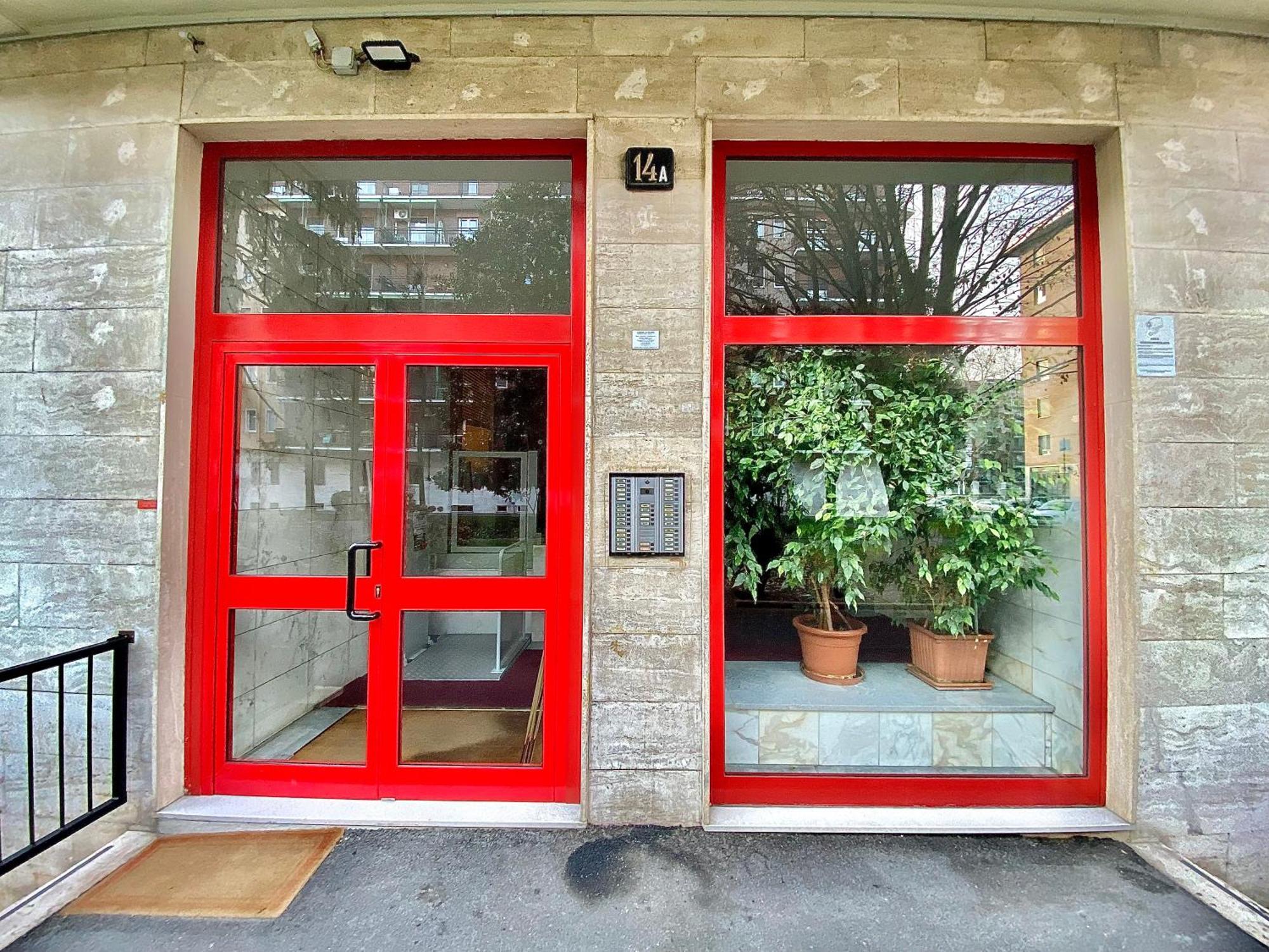 Navigli Style, Tra Metropolitana Famagosta, Comfort E Modernita Lejlighed Milano Eksteriør billede