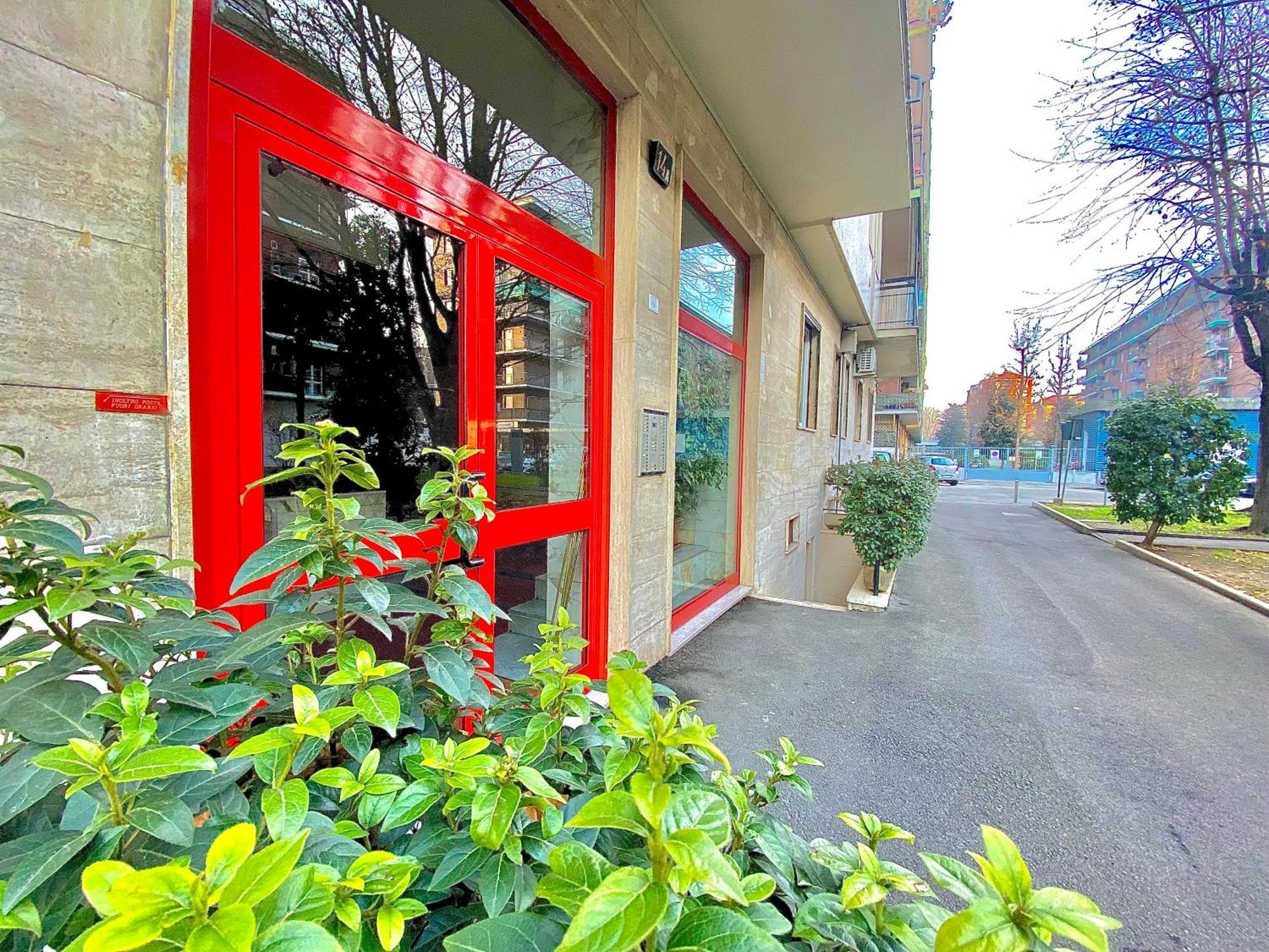 Navigli Style, Tra Metropolitana Famagosta, Comfort E Modernita Lejlighed Milano Eksteriør billede